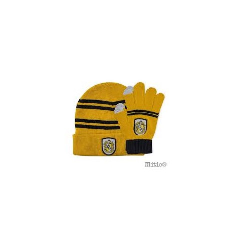 set-guanti-e-cappellotassorosso 22 eur